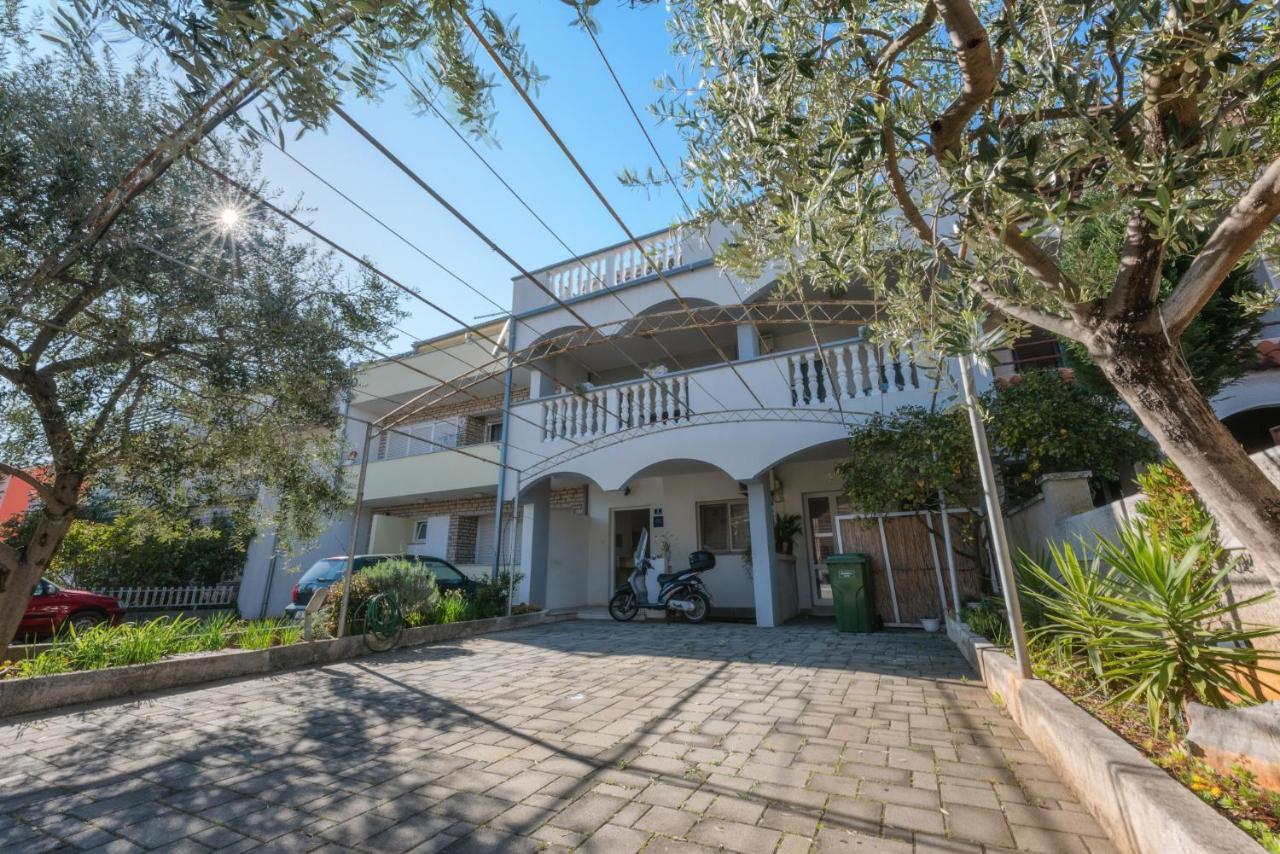 Perica Apartment And Perica Room With Separate Entrance Ζαντάρ Εξωτερικό φωτογραφία
