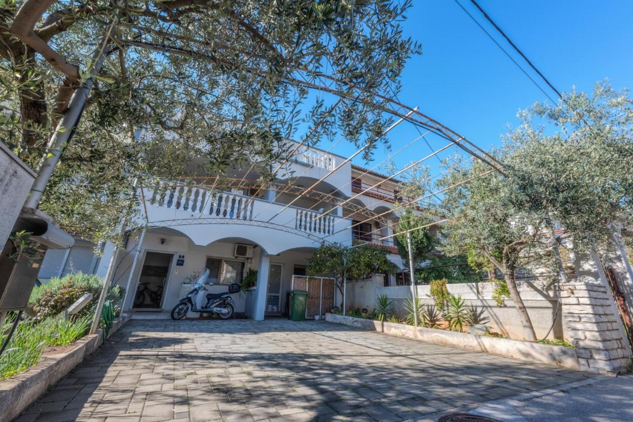 Perica Apartment And Perica Room With Separate Entrance Ζαντάρ Εξωτερικό φωτογραφία