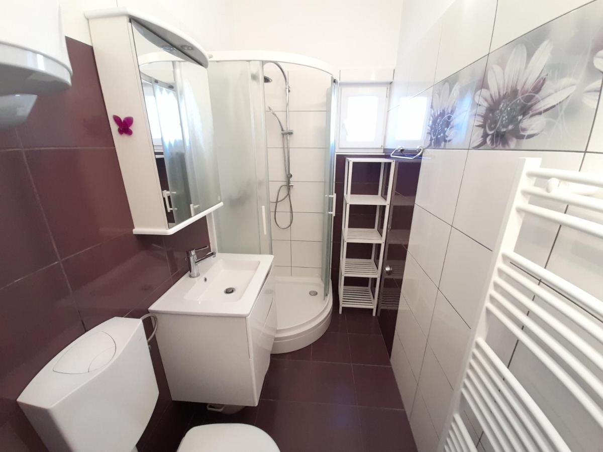 Perica Apartment And Perica Room With Separate Entrance Ζαντάρ Εξωτερικό φωτογραφία