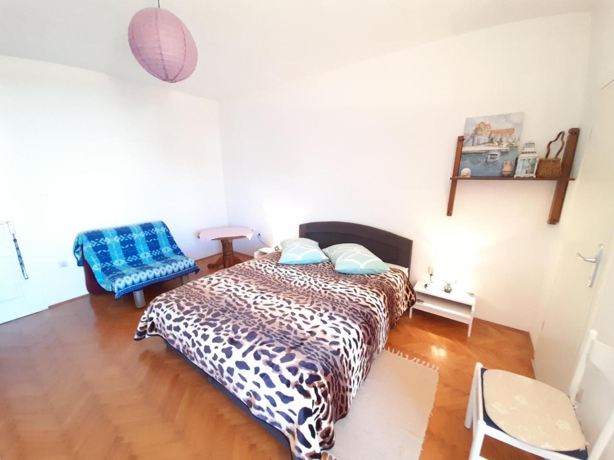Perica Apartment And Perica Room With Separate Entrance Ζαντάρ Εξωτερικό φωτογραφία
