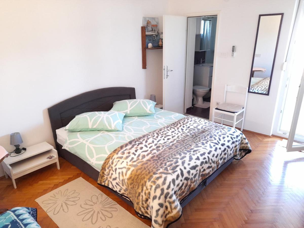 Perica Apartment And Perica Room With Separate Entrance Ζαντάρ Εξωτερικό φωτογραφία
