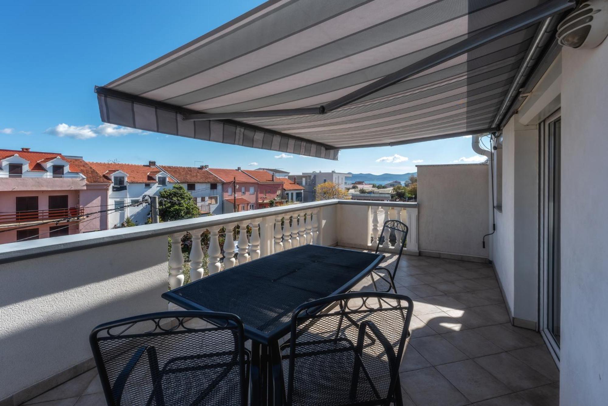 Perica Apartment And Perica Room With Separate Entrance Ζαντάρ Εξωτερικό φωτογραφία